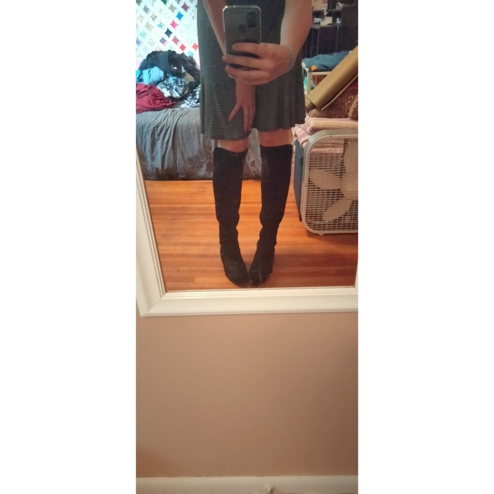 Women's over-the-knee black boot